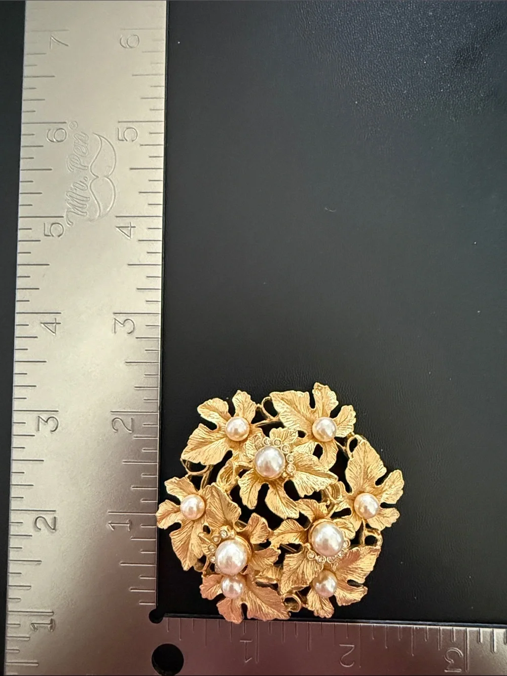 Vintage CRAFT Large Leaves faux pearls and rhinestones brooch gold tone